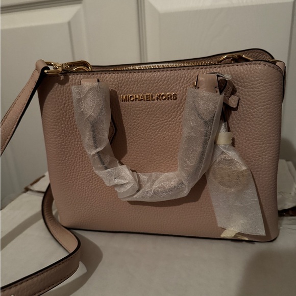 BNWT Michael Kors Blush Leather Satchel - Picture 9 of 9